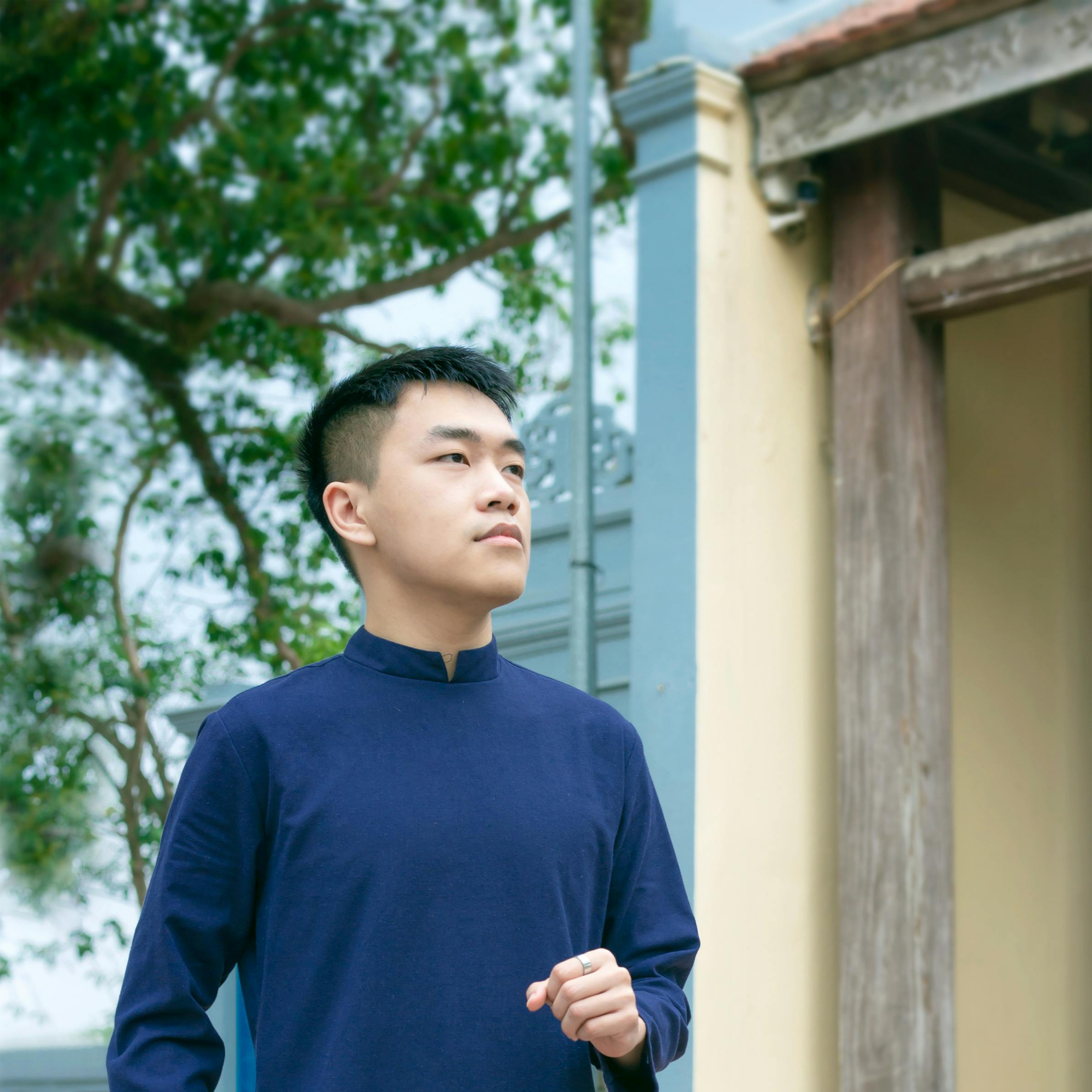 <h1 style="margin: 0;">Hoàng Minh</h1>